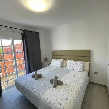 Gustamar 12 Apartment