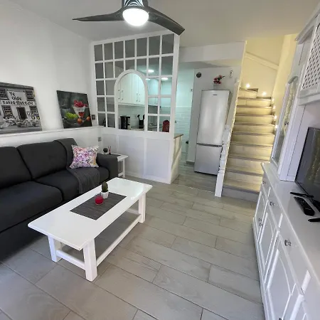 Gustamar 12 * קלטה דה פוסטה